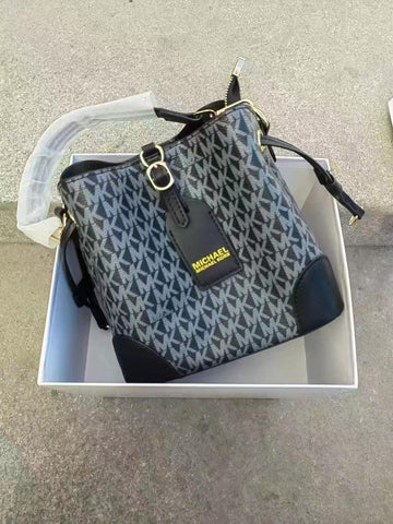 Michael Kors Bag Mercer Small Logo Bucket